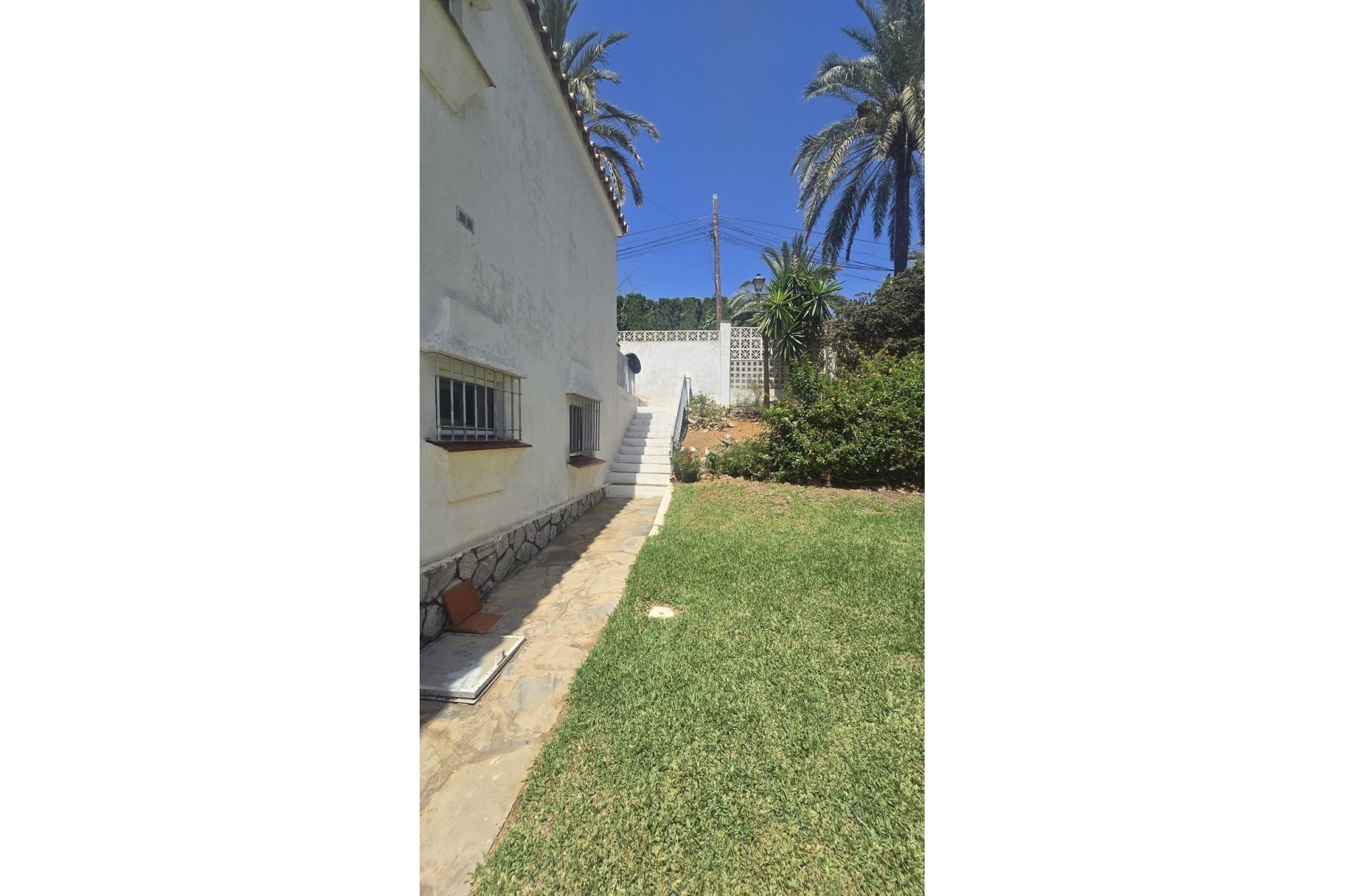 Resale - Villa - Marbella - Marbesa
