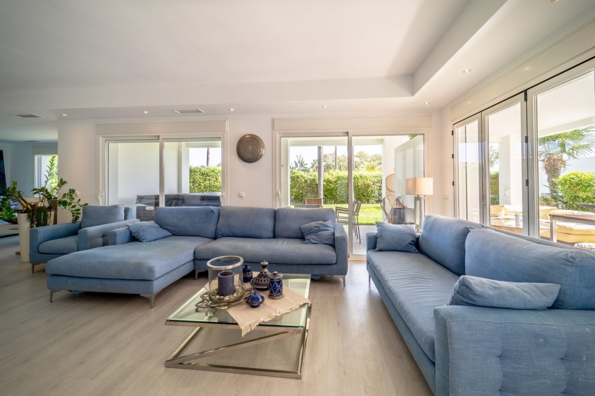 Resale - Villa - Marbella - Marbesa