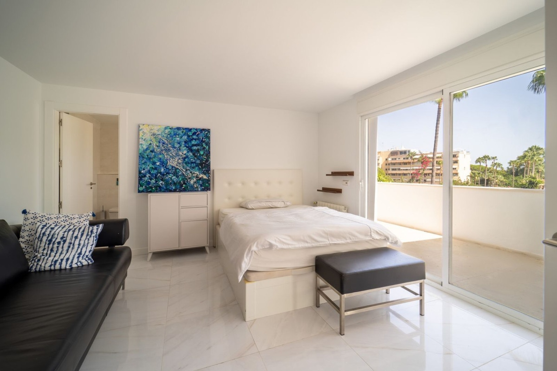 Resale - Villa - Marbella - Marbesa