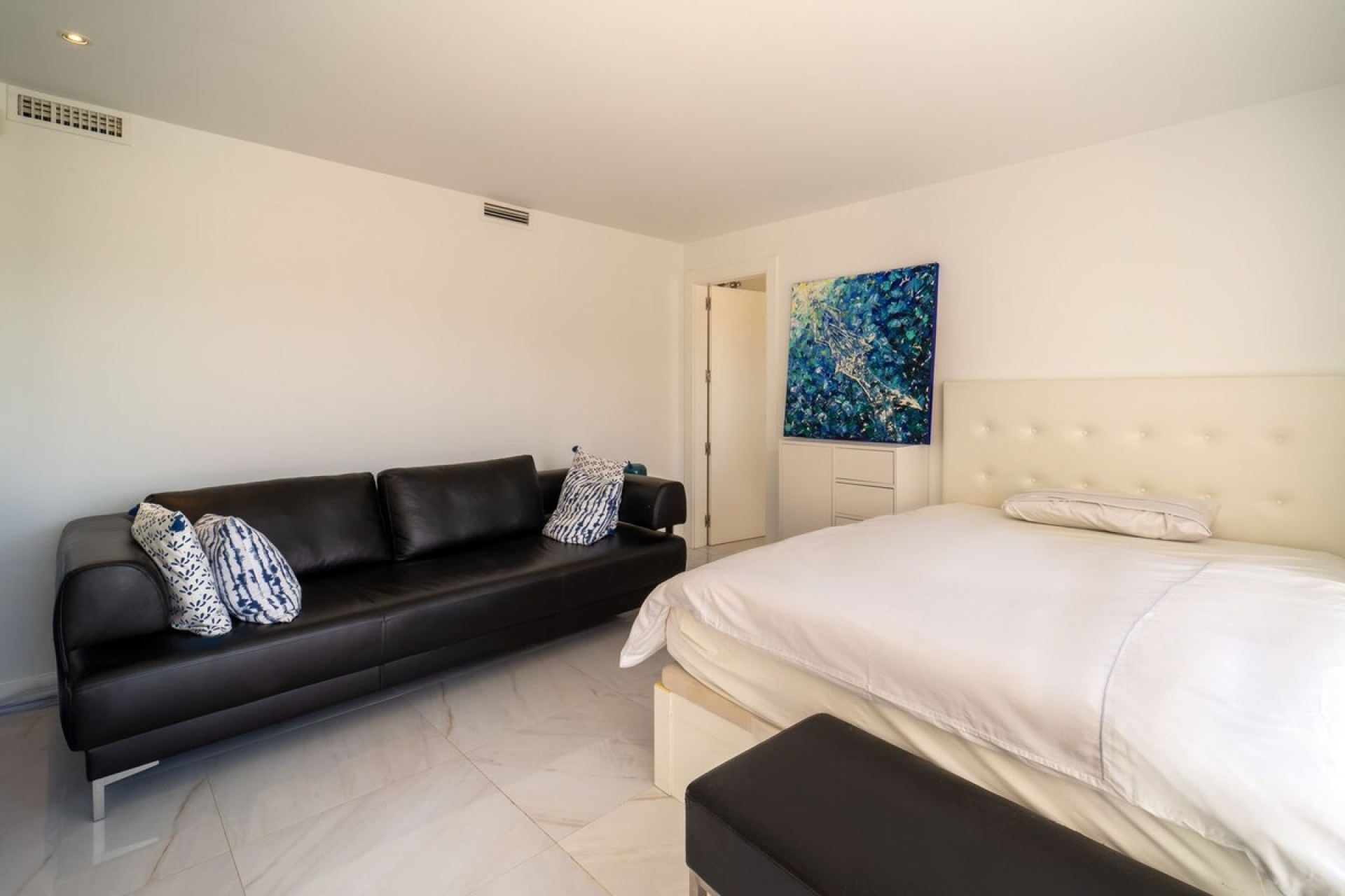 Resale - Villa - Marbella - Marbesa