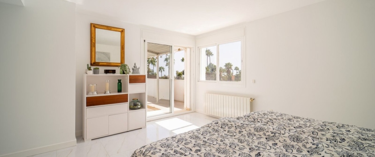 Resale - Villa - Marbella - Marbesa