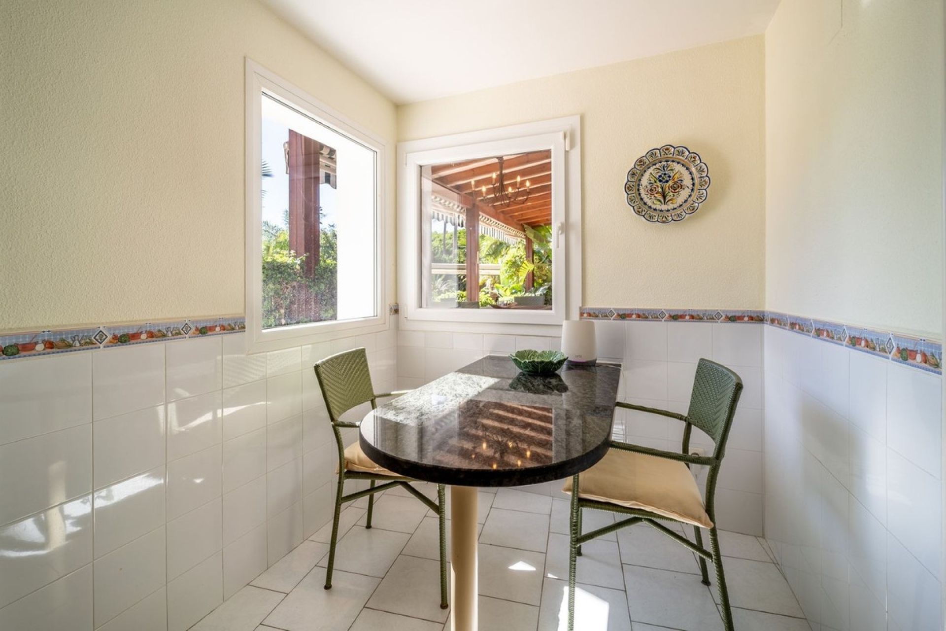 Resale - Villa - Marbella - Marbesa