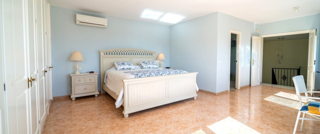 Resale - Villa - Marbella - Marbesa