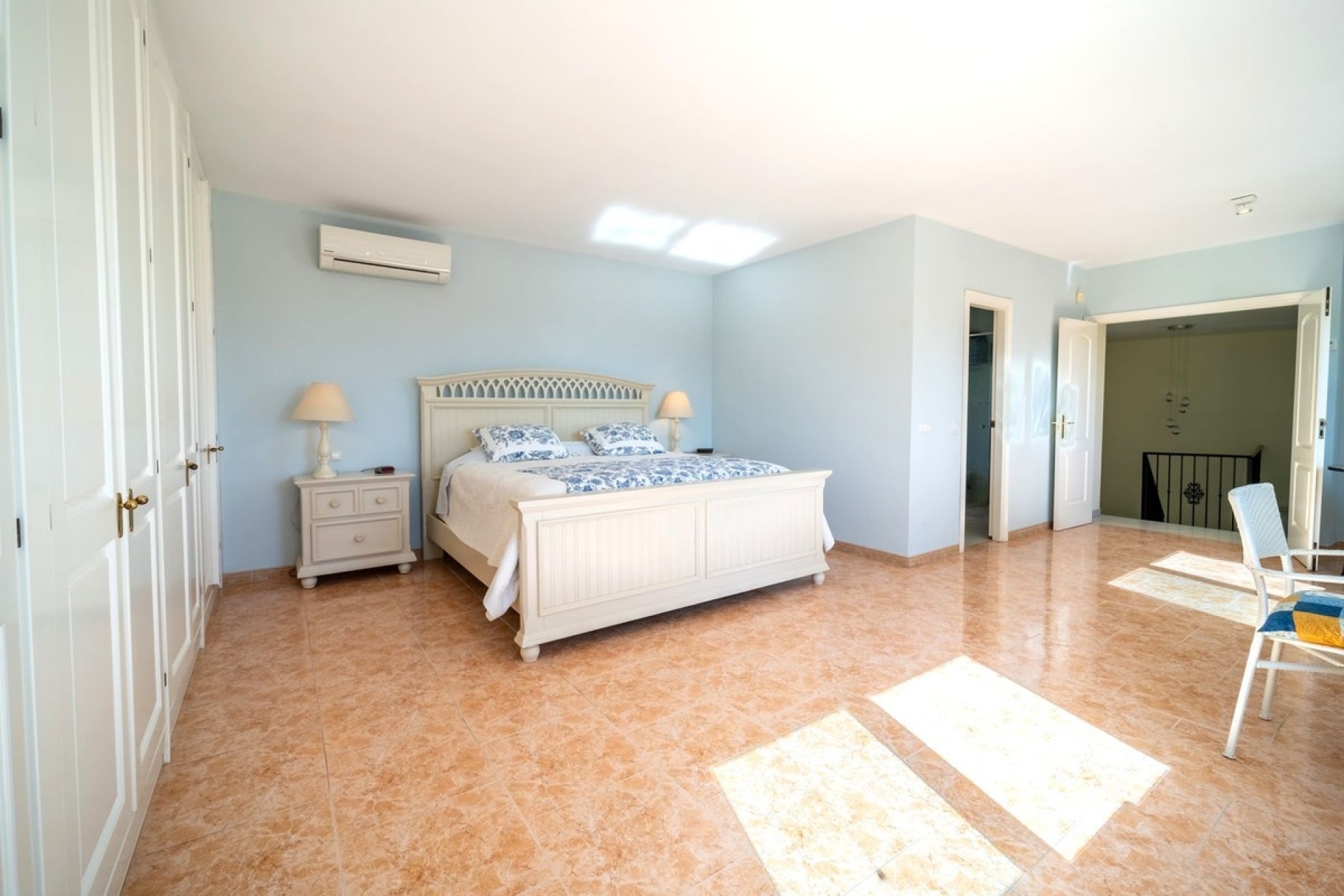 Resale - Villa - Marbella - Marbesa