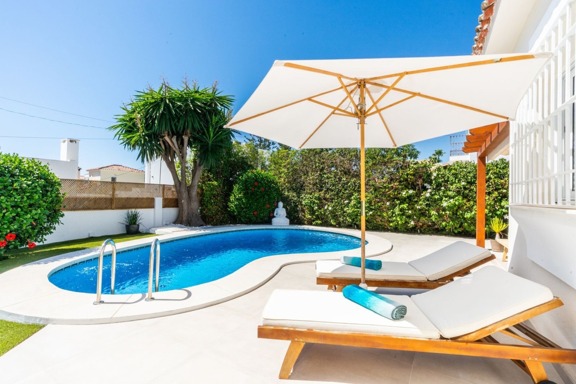 Resale - Villa - Marbella - Marbesa