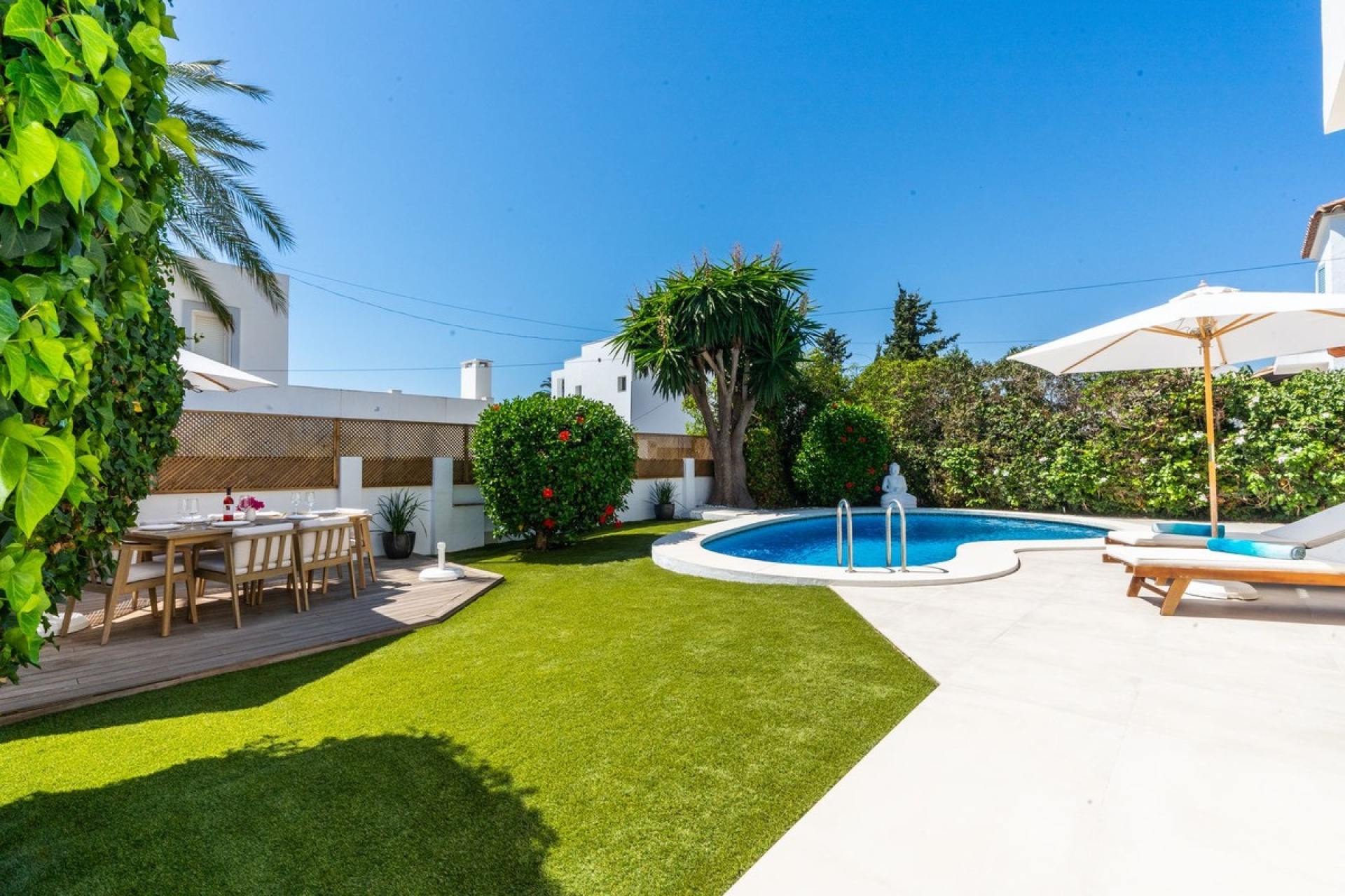 Resale - Villa - Marbella - Marbesa