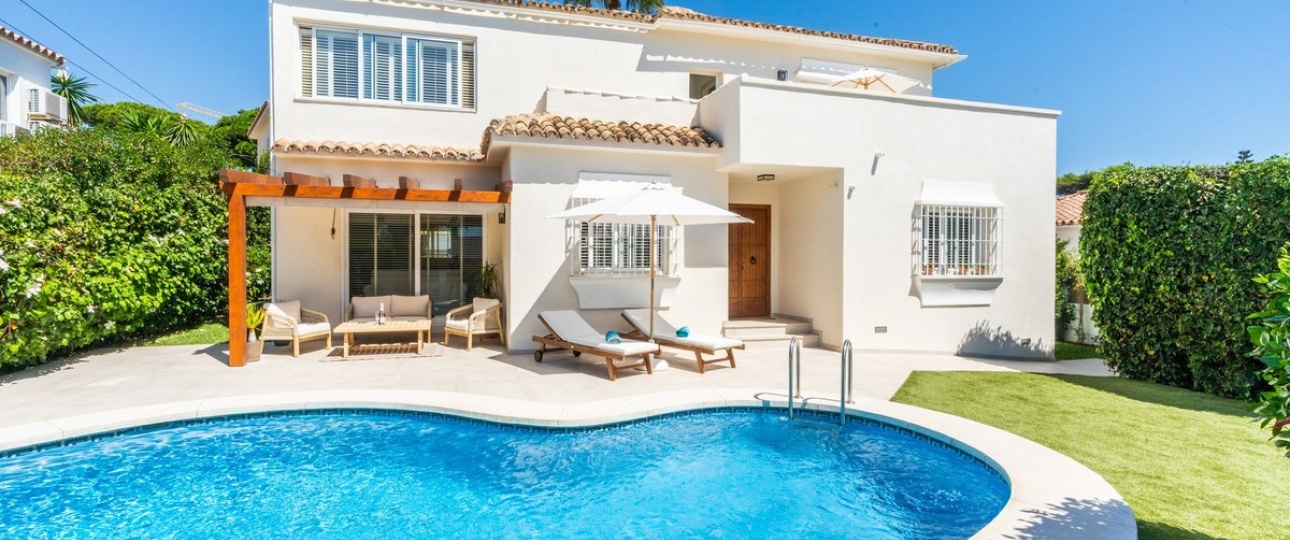 Resale - Villa - Marbella - Marbesa