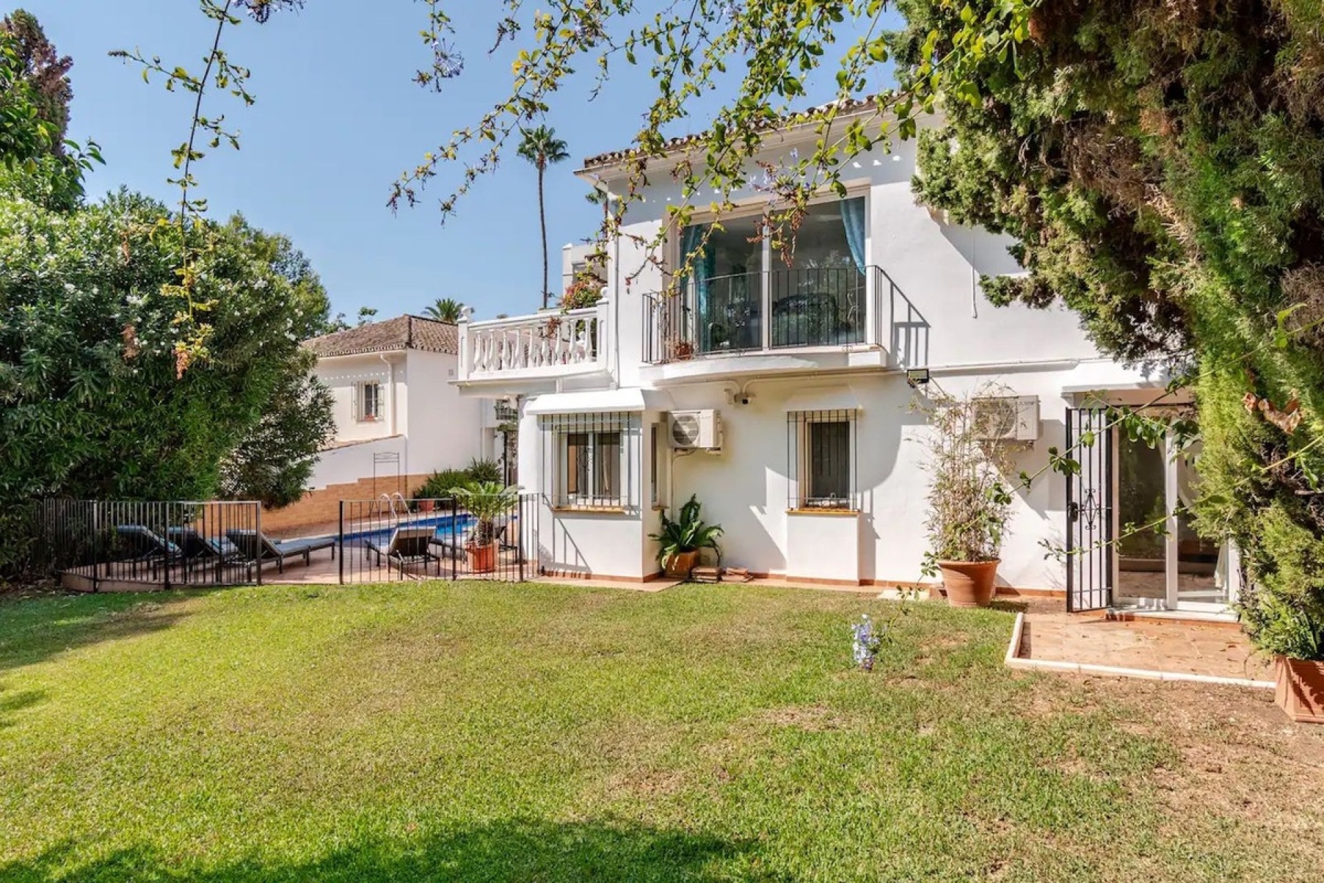 Resale - Villa - Marbella - Nagüeles
