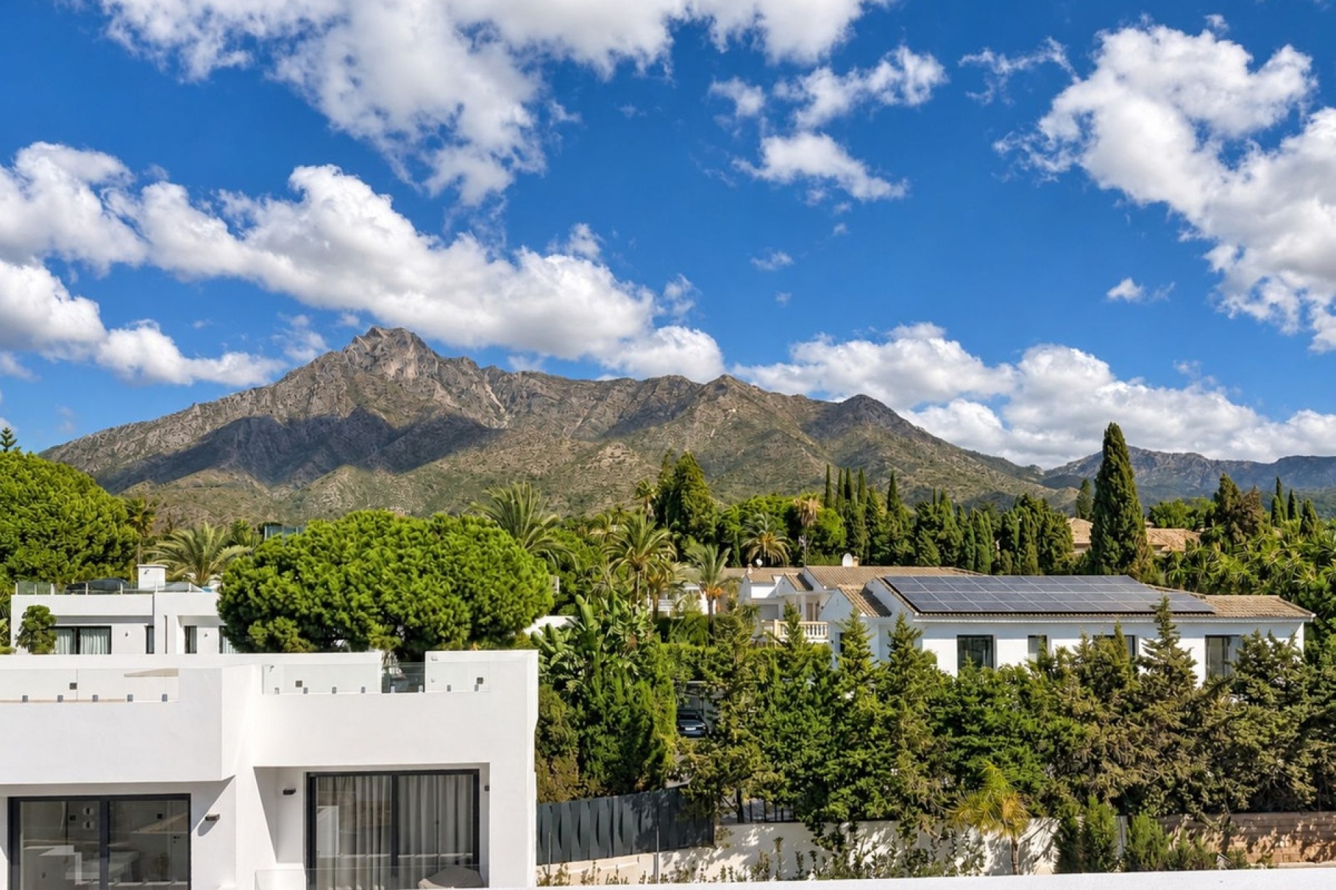 Resale - Villa - Marbella - Nagüeles