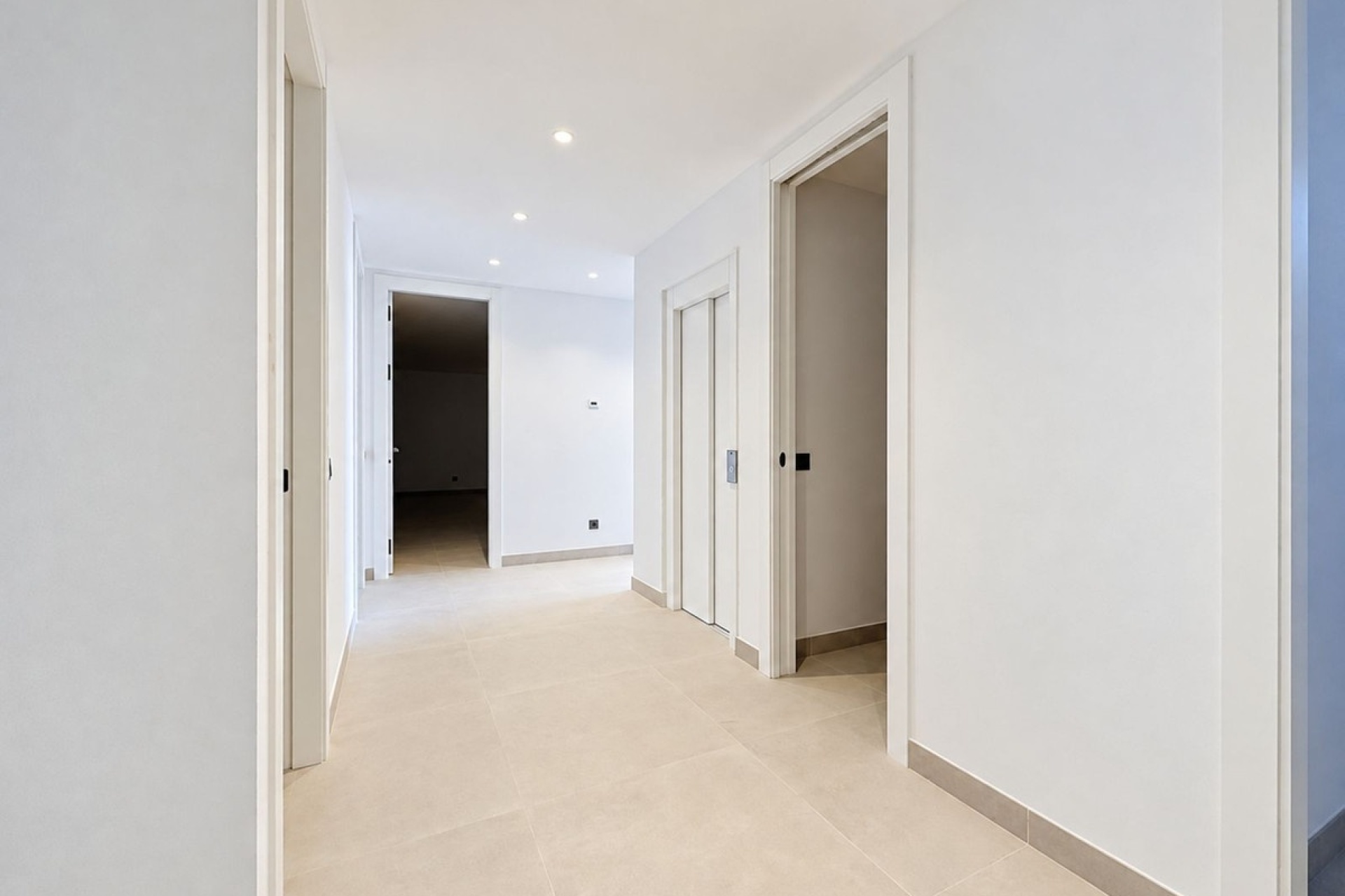 Resale - Villa - Marbella - Nagüeles