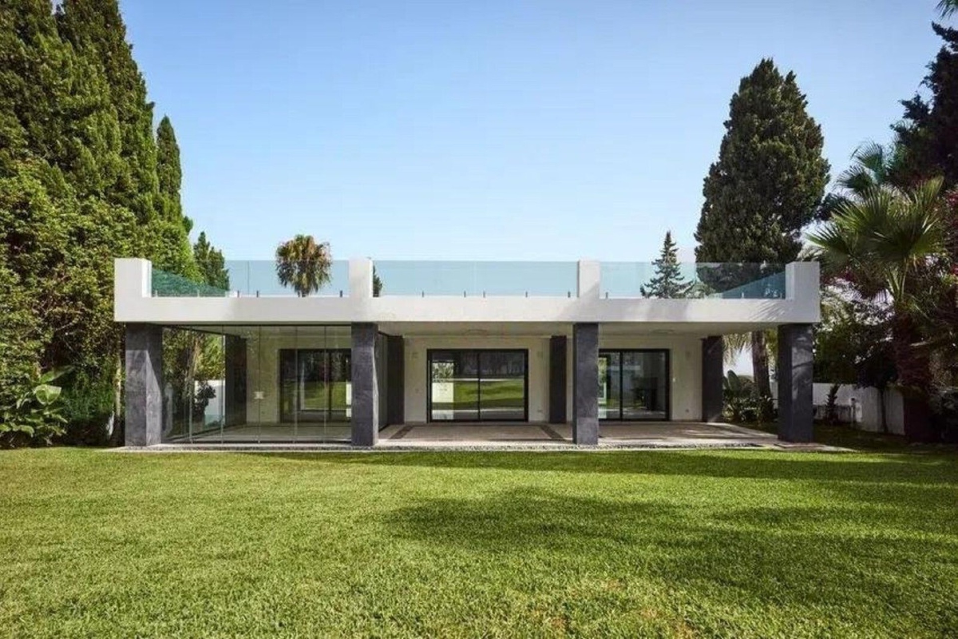 Resale - Villa - Marbella - Nagüeles