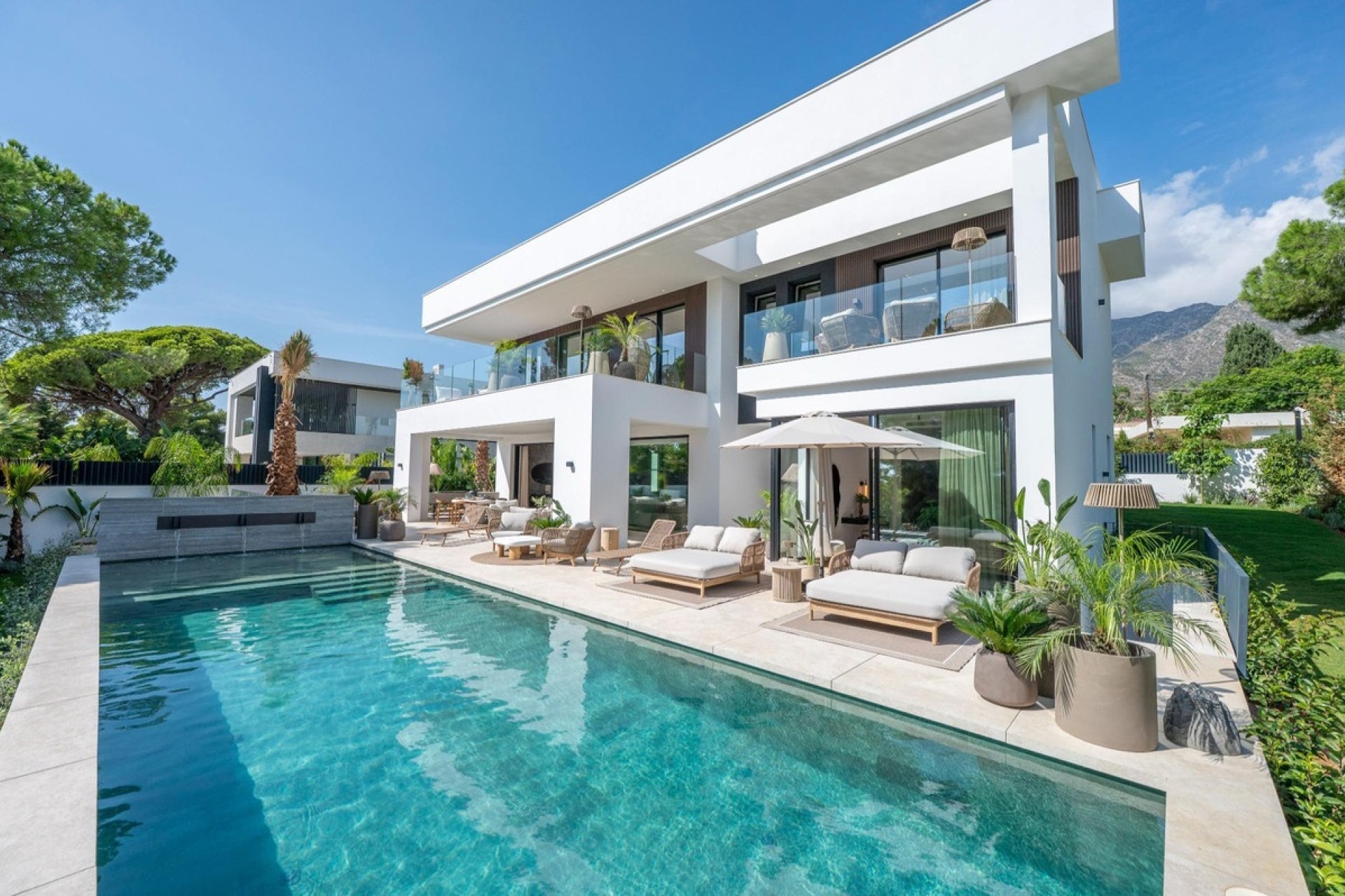 Resale - Villa - Marbella - Nagüeles