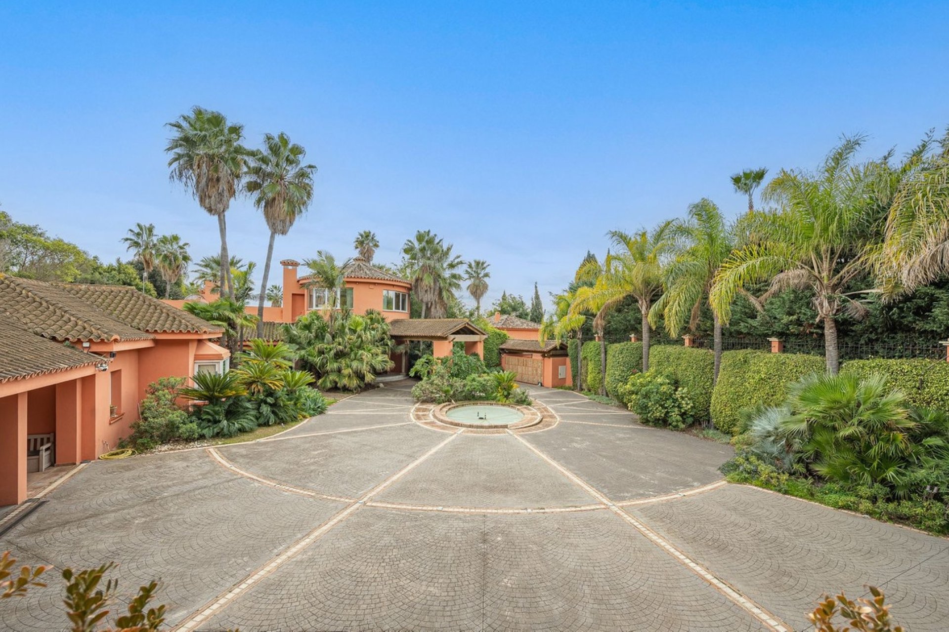 Resale - Villa - Marbella - Nagüeles
