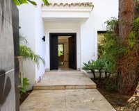 Resale - Villa - Marbella - Nueva Andalucía