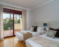Resale - Villa - Marbella - Nueva Andalucía