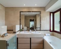 Resale - Villa - Marbella - Nueva Andalucía