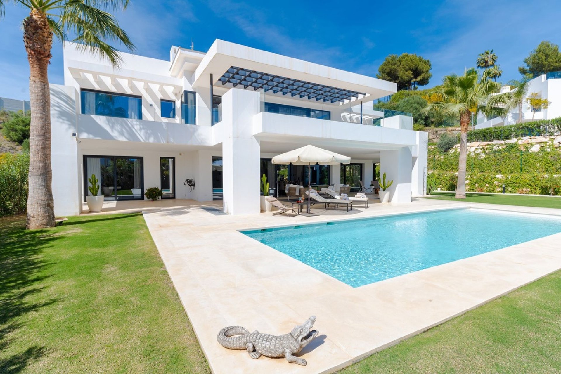 Resale - Villa - Marbella - Nueva Andalucía