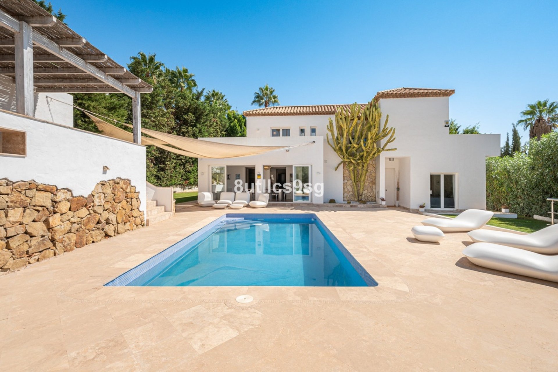 Resale - Villa - Marbella - Nueva Andalucía