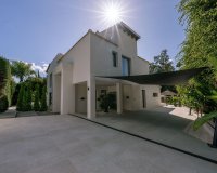 Resale - Villa - Marbella - Nueva Andalucía