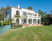 Resale - Villa - Marbella - Nueva Andalucía