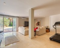 Resale - Villa - Marbella - Nueva Andalucía