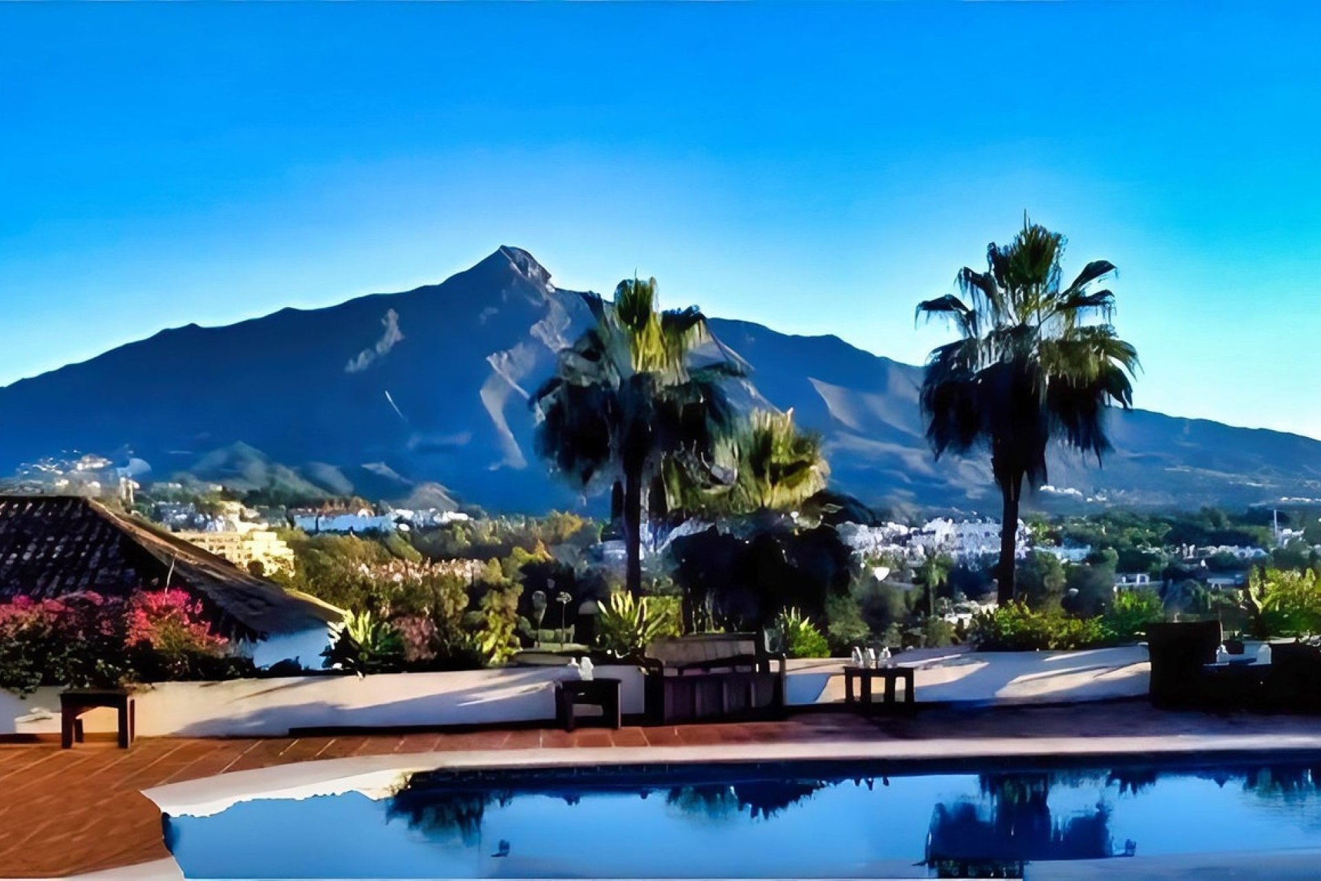 Resale - Villa - Marbella - Nueva Andalucía
