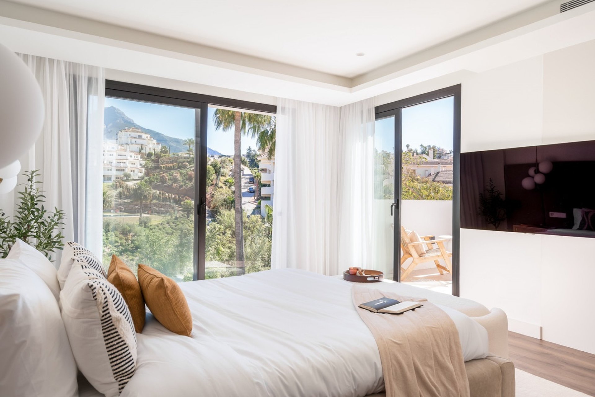 Resale - Villa - Marbella - Nueva Andalucía