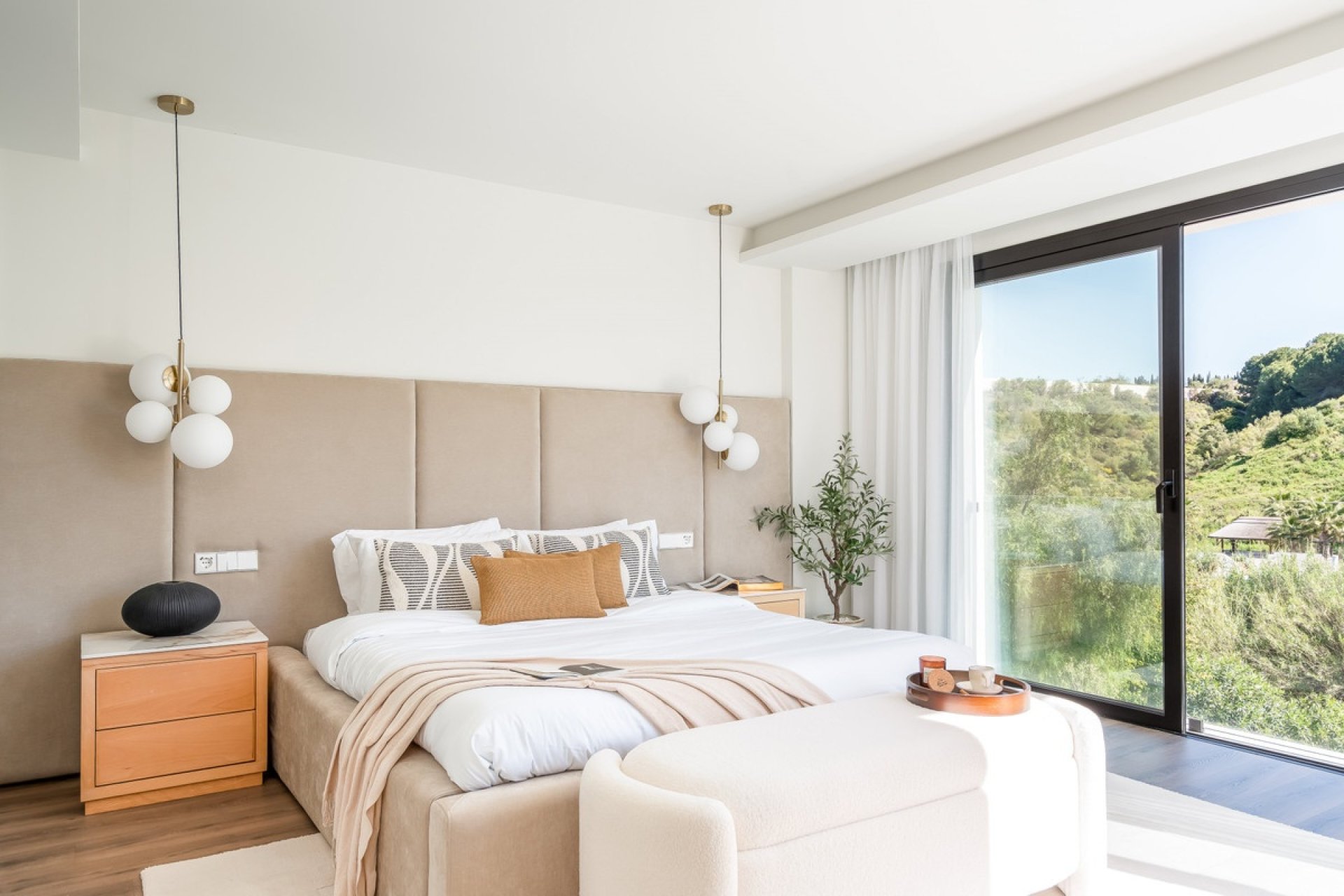 Resale - Villa - Marbella - Nueva Andalucía
