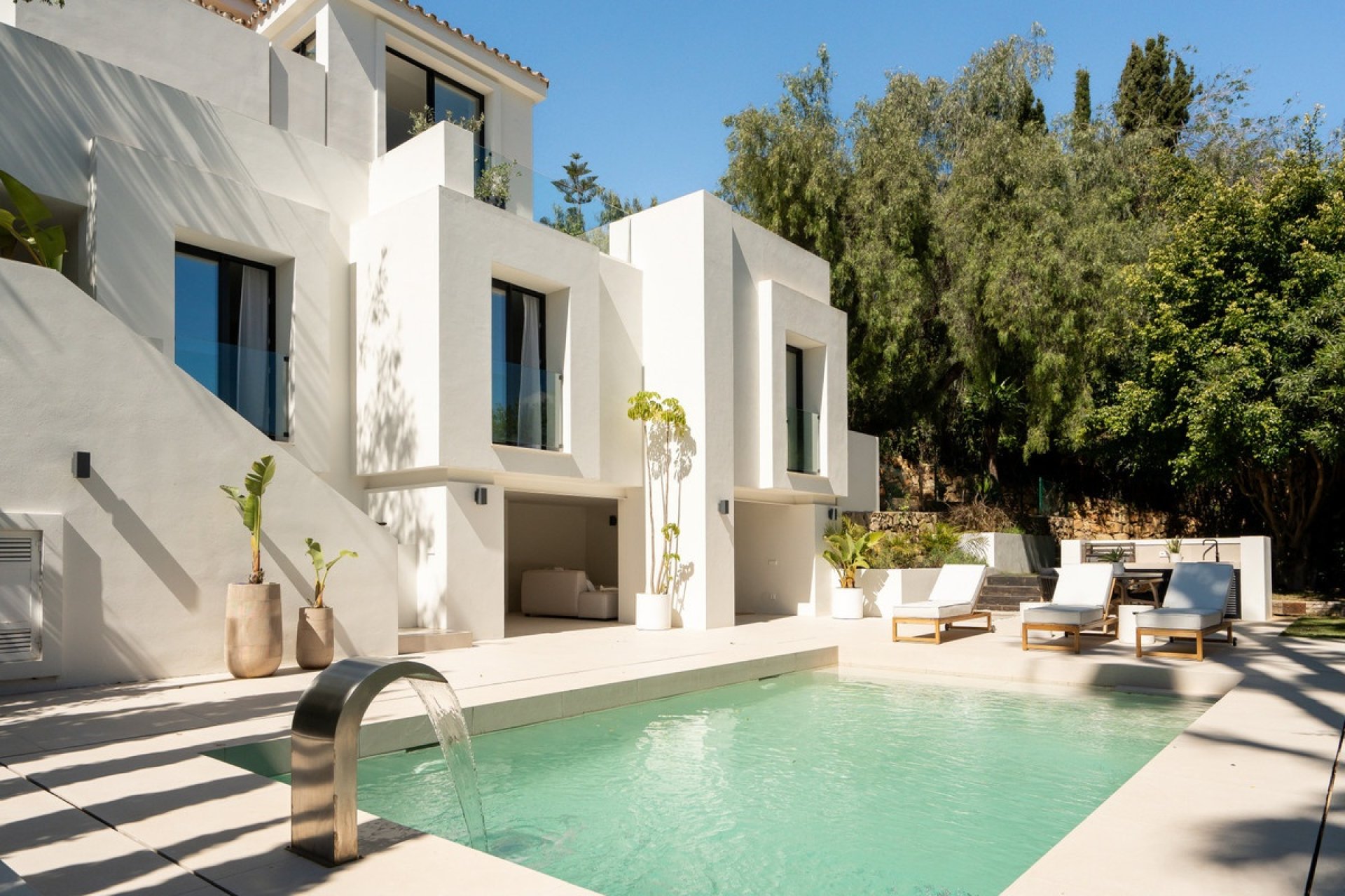 Resale - Villa - Marbella - Nueva Andalucía