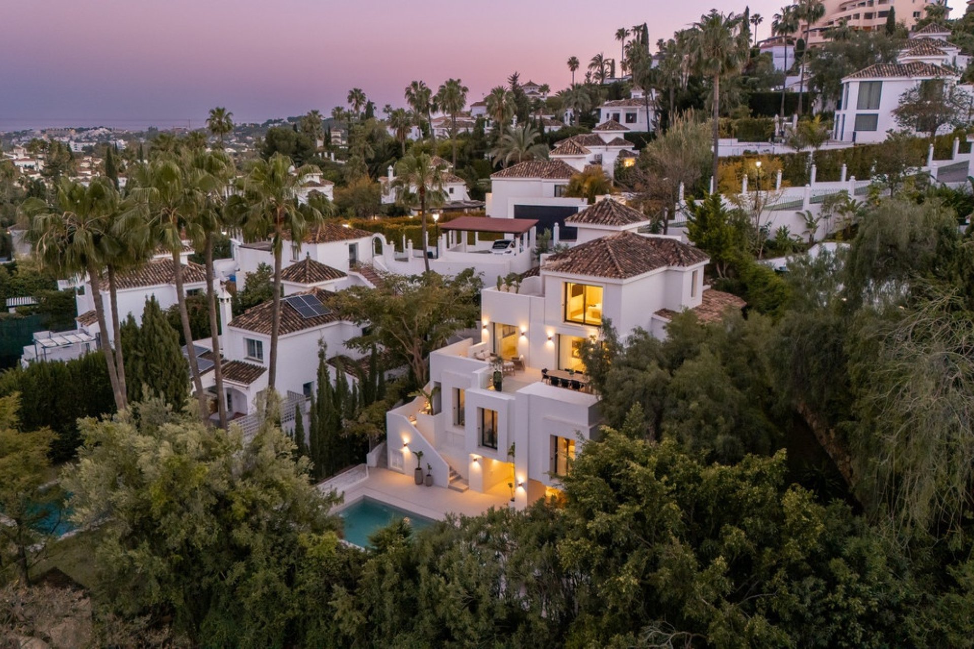 Resale - Villa - Marbella - Nueva Andalucía
