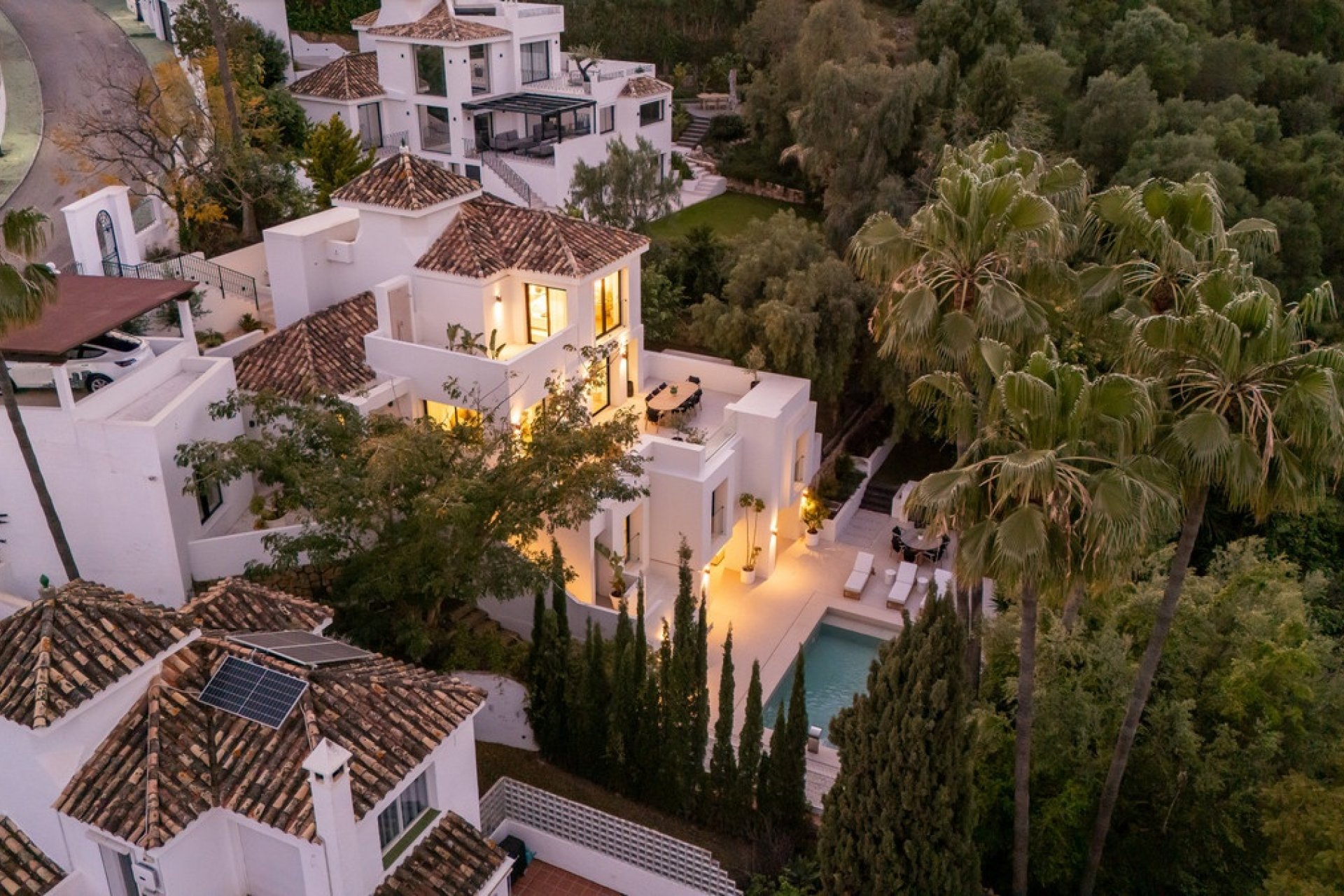 Resale - Villa - Marbella - Nueva Andalucía