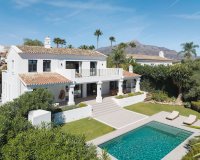 Resale - Villa - Marbella - Nueva Andalucía