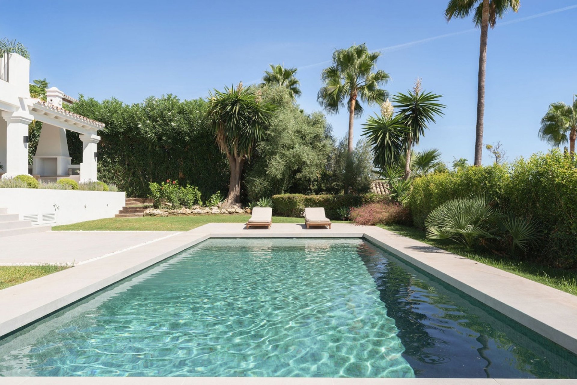 Resale - Villa - Marbella - Nueva Andalucía