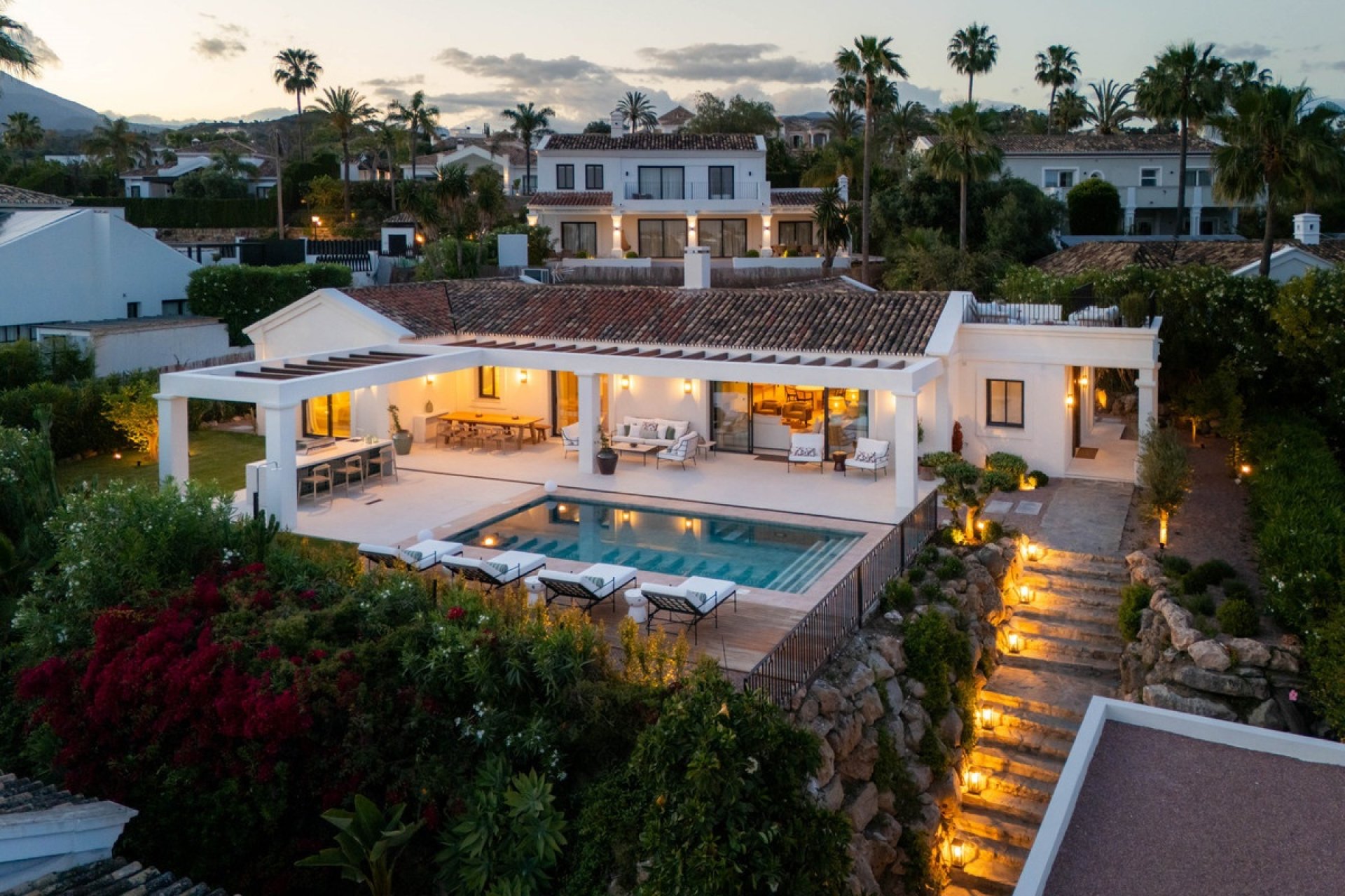 Resale - Villa - Marbella - Nueva Andalucía