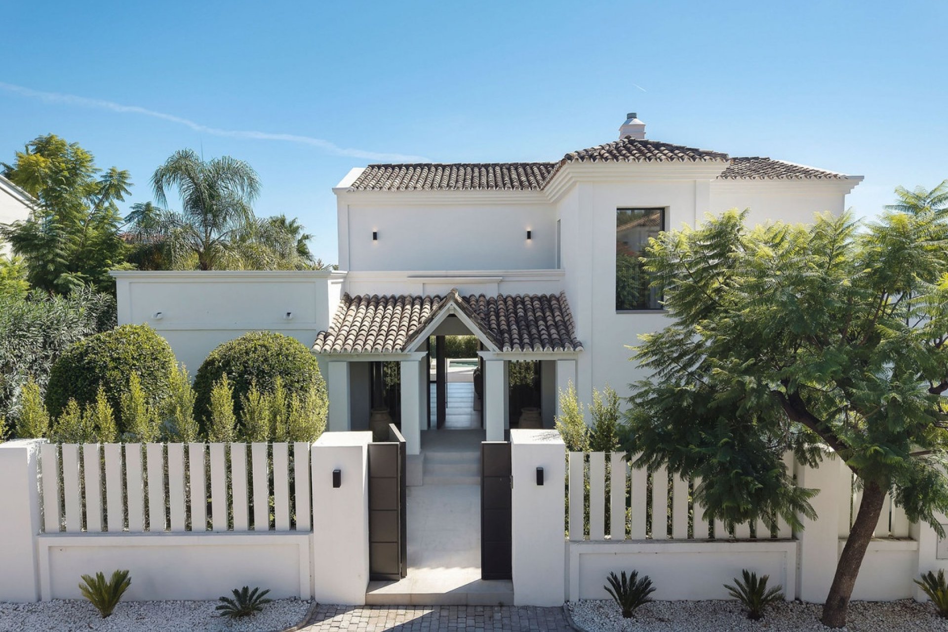 Resale - Villa - Marbella - Nueva Andalucía