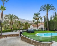 Resale - Villa - Marbella - Nueva Andalucía