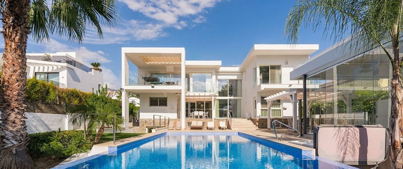 Resale - Villa - Marbella - Nueva Andalucía
