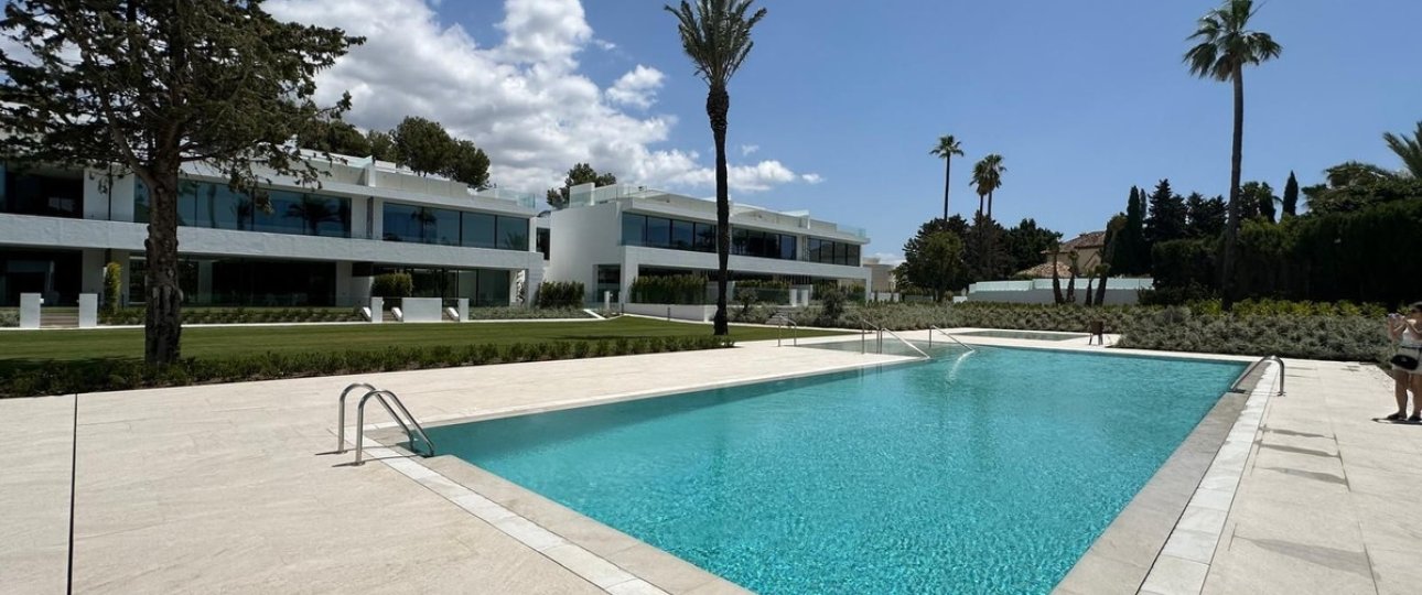 Resale - Villa - Marbella - Nueva Andalucía