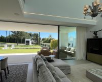 Resale - Villa - Marbella - Nueva Andalucía