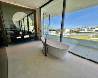 Resale - Villa - Marbella - Nueva Andalucía