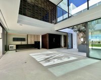 Resale - Villa - Marbella - Nueva Andalucía