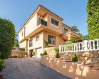 Resale - Villa - Marbella - Nueva Andalucía
