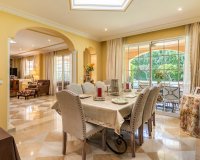 Resale - Villa - Marbella - Nueva Andalucía
