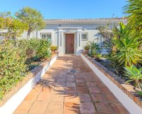 Resale - Villa - Marbella - Nueva Andalucía
