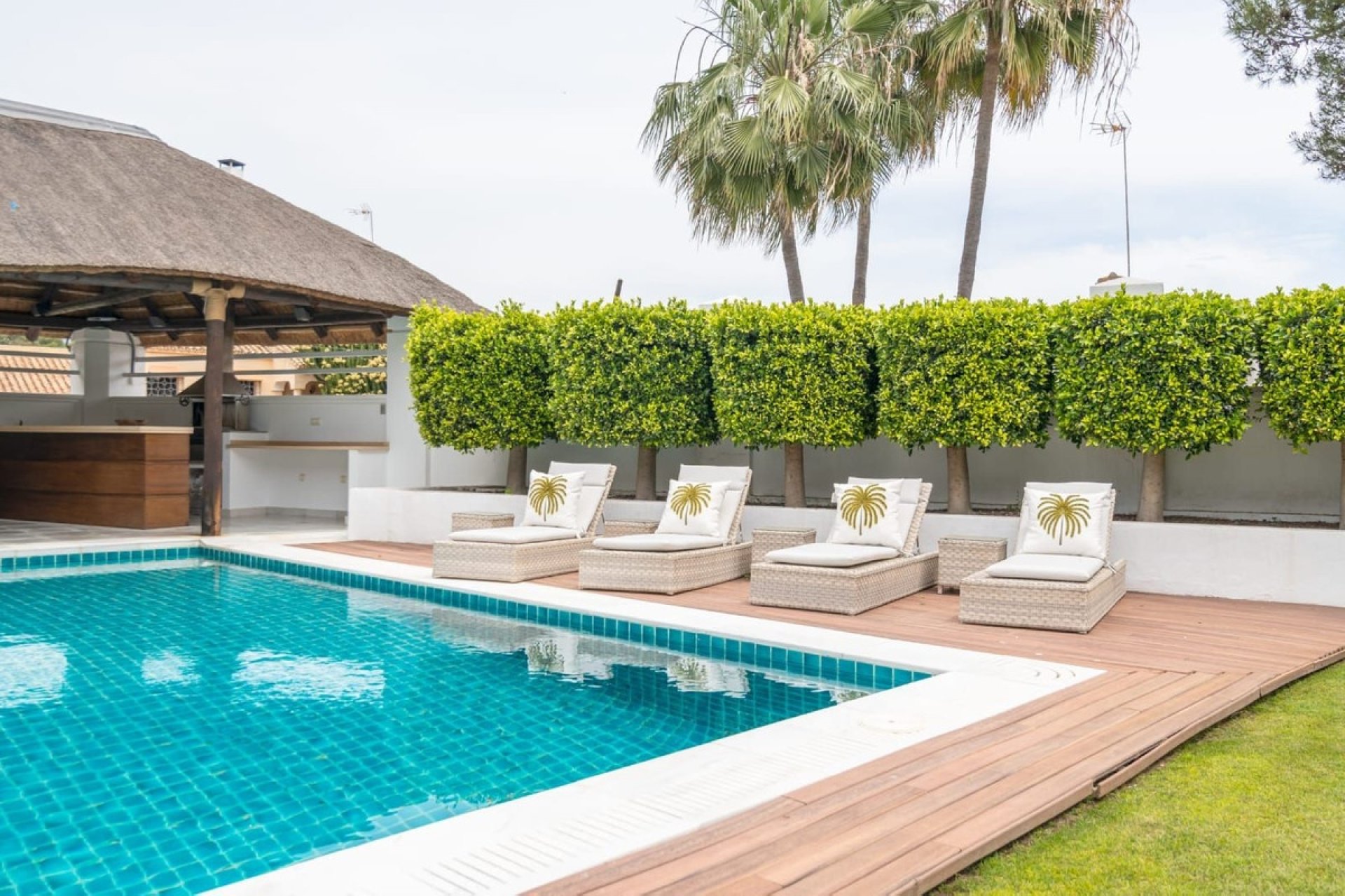 Resale - Villa - Marbella - Nueva Andalucía