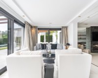 Resale - Villa - Marbella - Nueva Andalucía