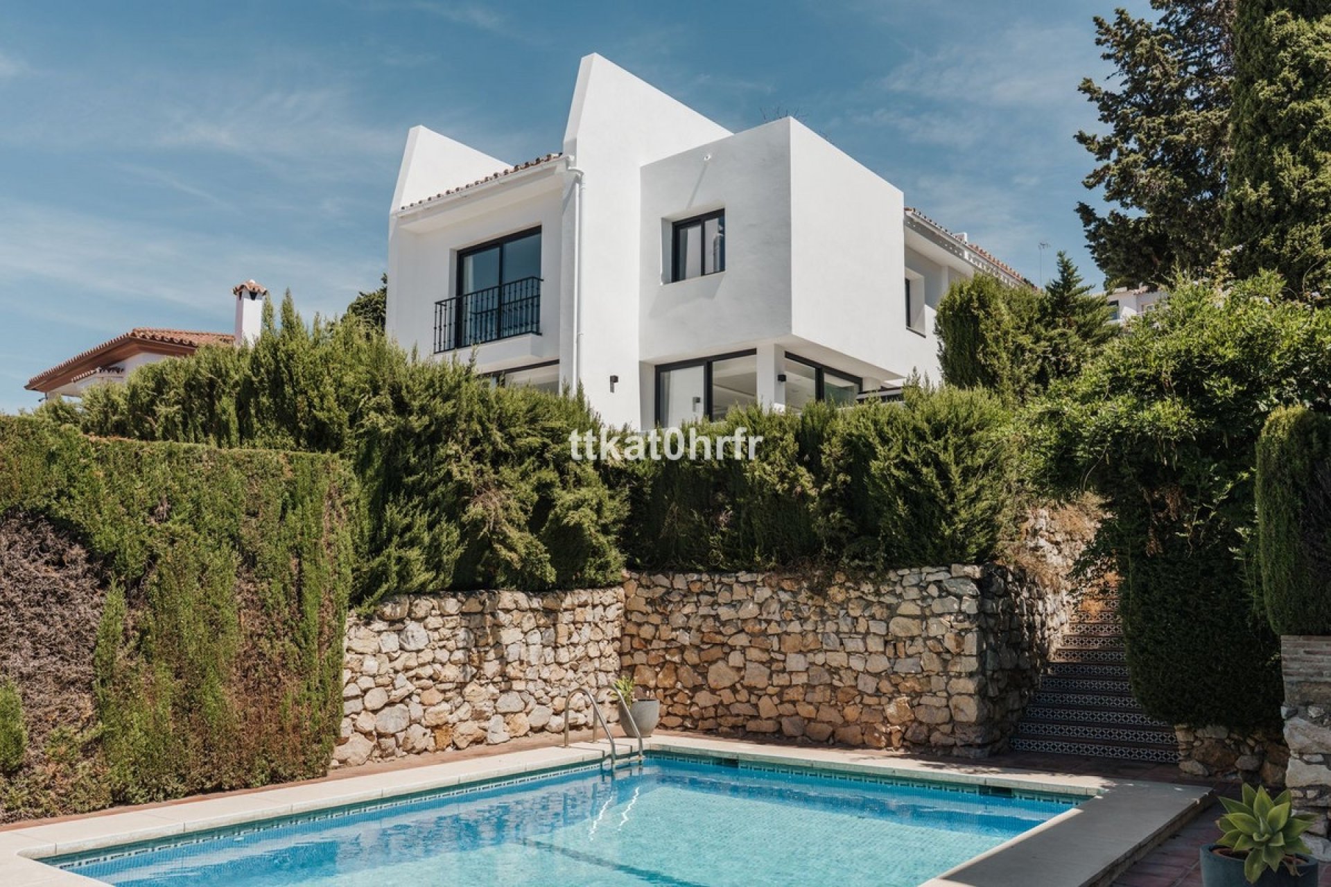 Resale - Villa - Marbella - Nueva Andalucía