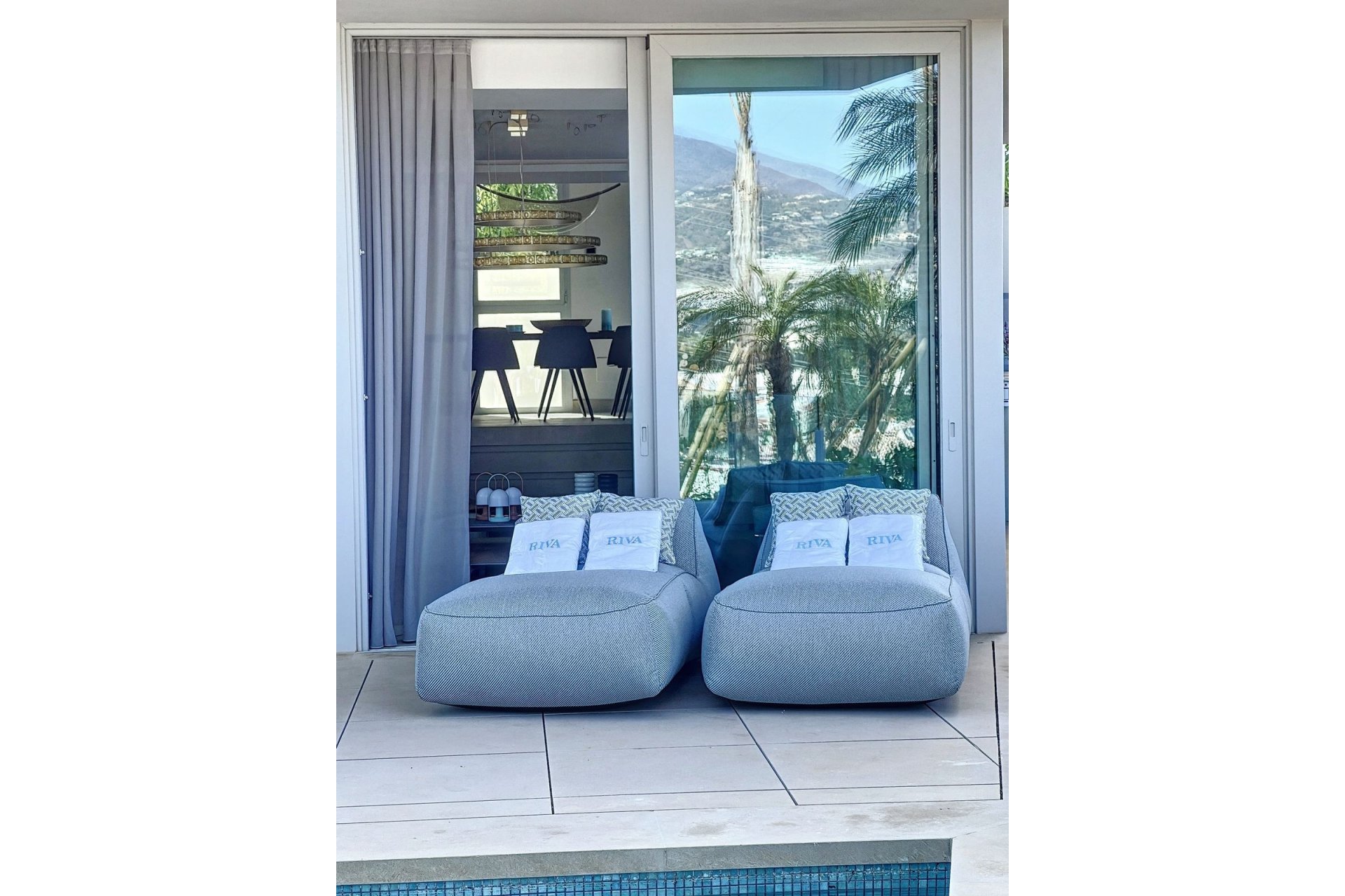 Resale - Villa - Marbella - Nueva Andalucía