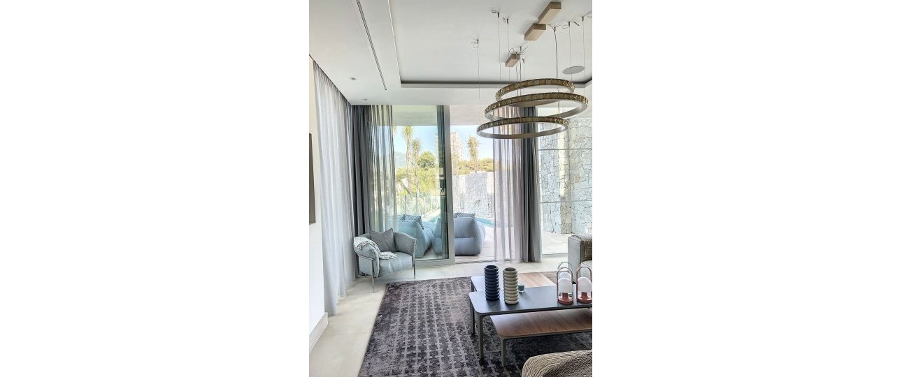 Resale - Villa - Marbella - Nueva Andalucía