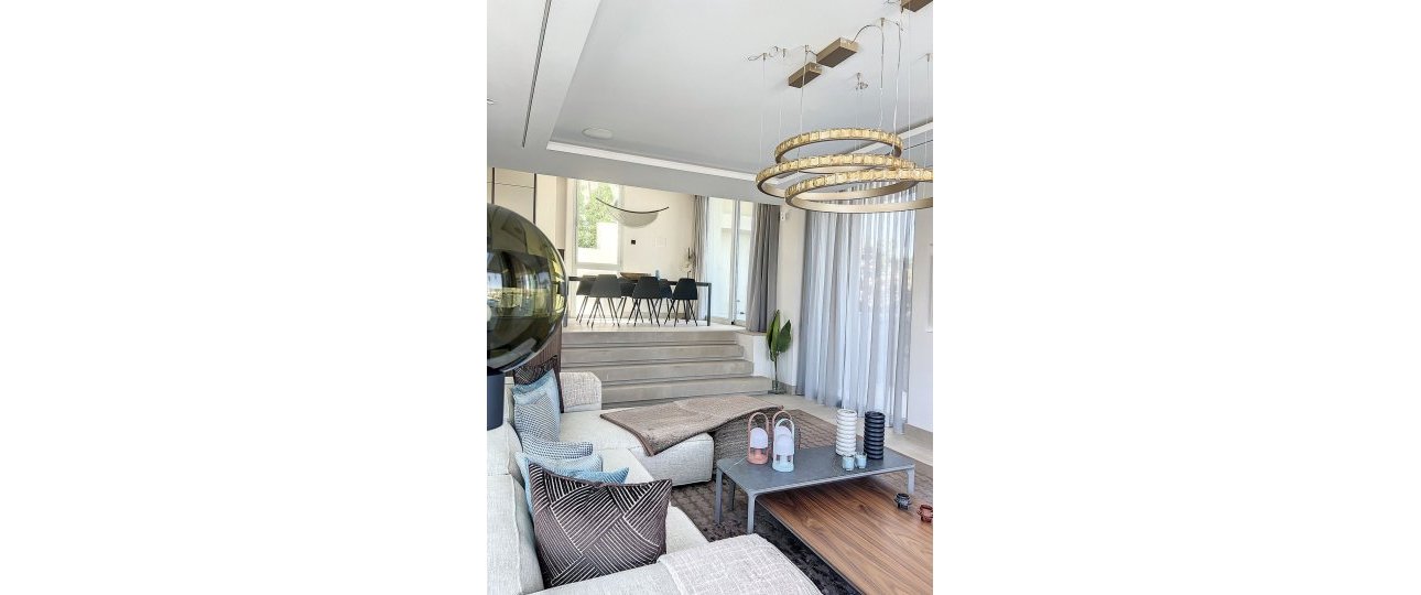 Resale - Villa - Marbella - Nueva Andalucía